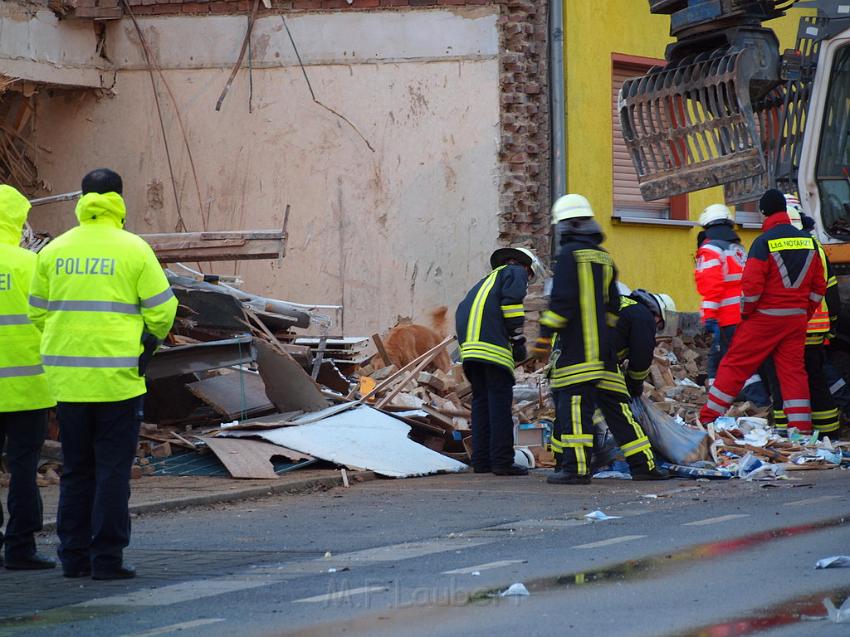 Hausexplosion Bruehl bei Koeln Pingsdorferstr P374.JPG